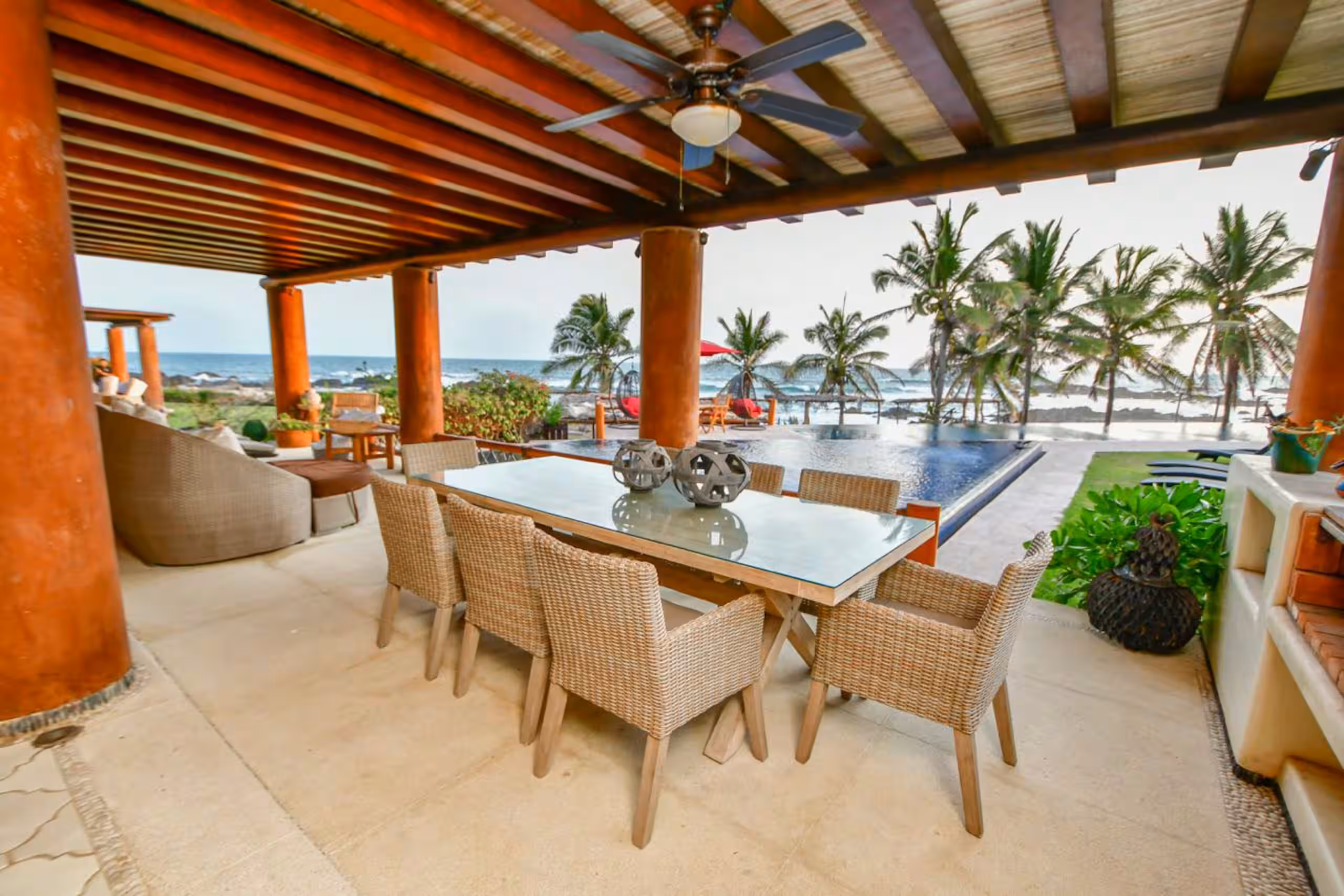 LUXURY BEACH HOME photo 2