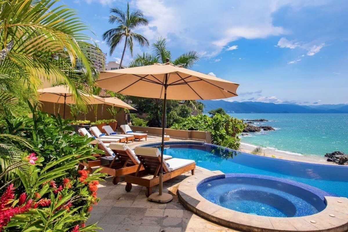 VILLA MONTECITO photo 2