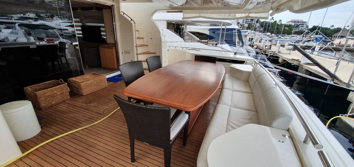 FERRETTI 85´ photo 5