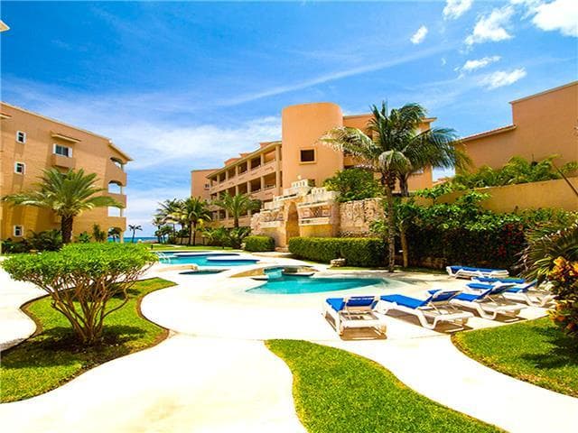 DINA - Puerto Aventuras, Quintana Roo, Mexico