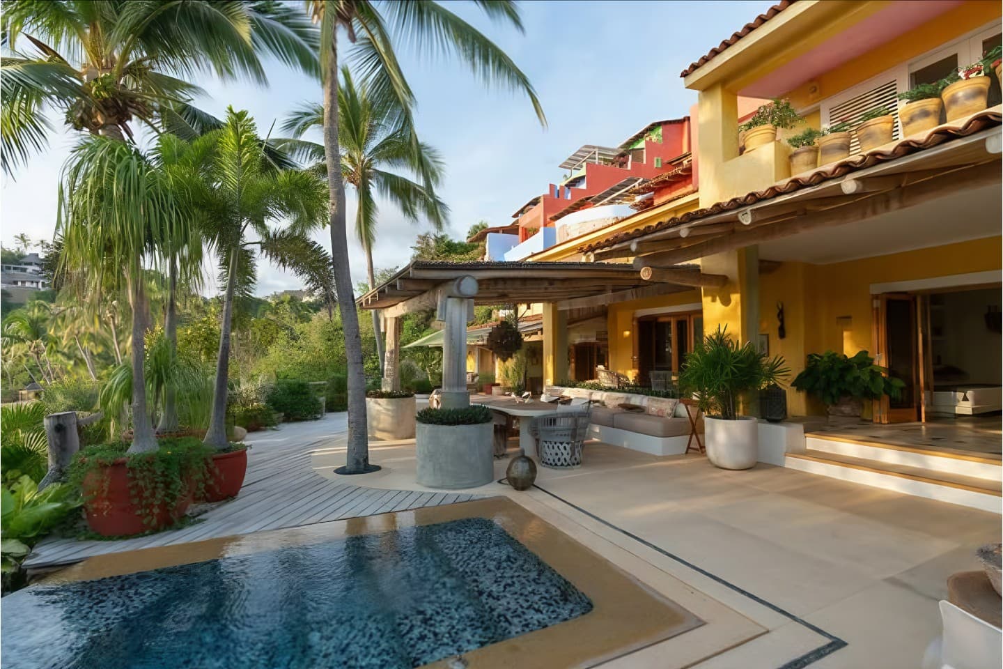 CASITA GABO
