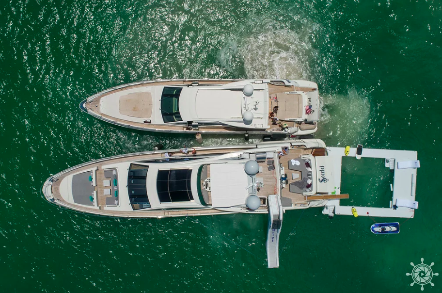 AZIMUT 103´ photo 2