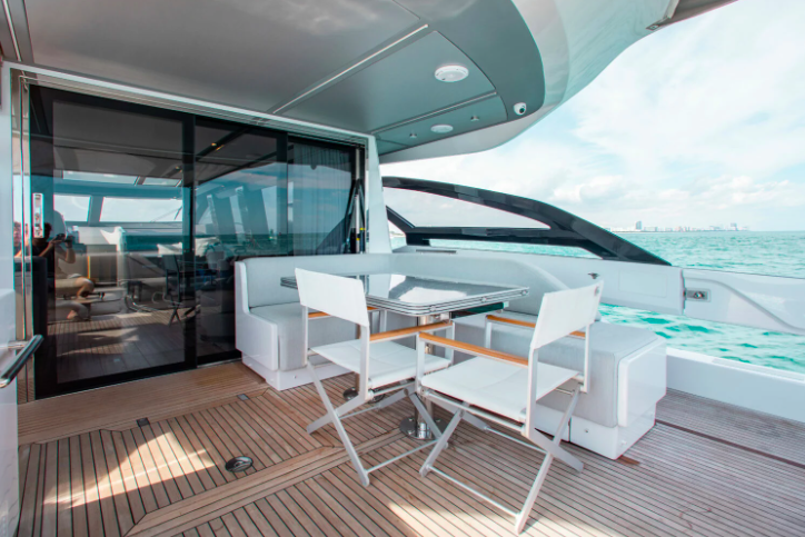 AZIMUT 82´ photo 4