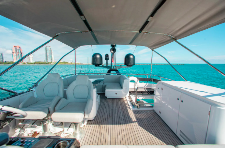 AZIMUT 82´ photo 3
