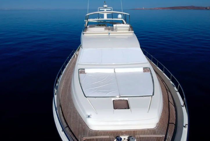 FERRETTI 80´ photo 4
