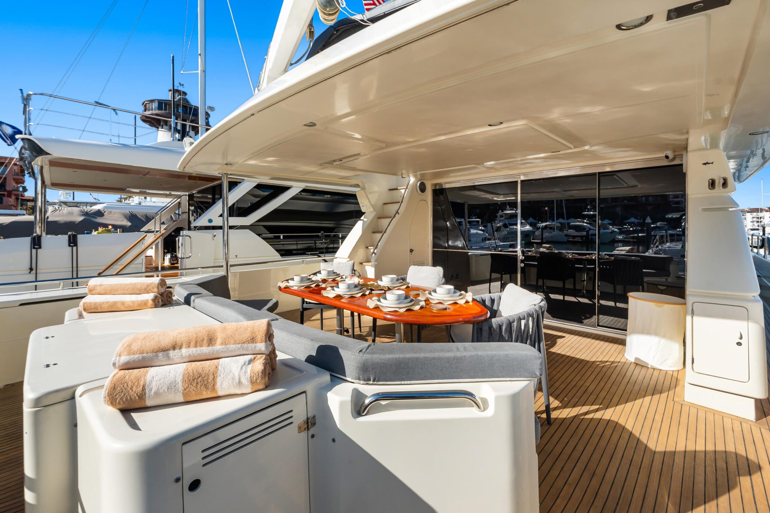 FERRETTI 80´ photo 3