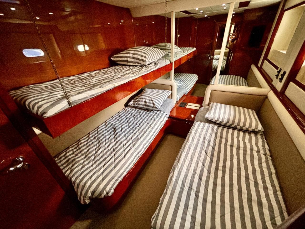 AZIMUT 70´ photo 5