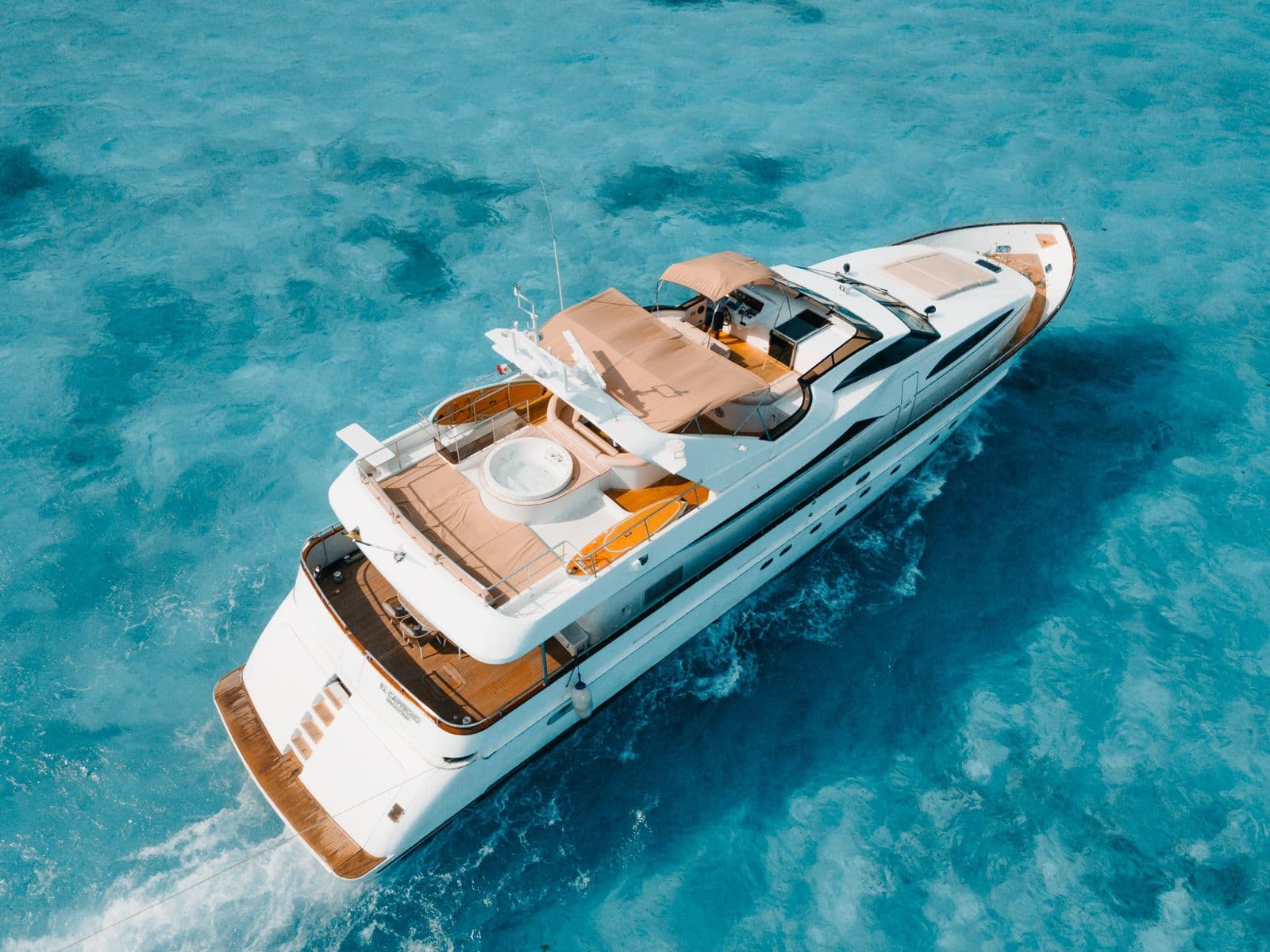 AZIMUT 100´ photo 3