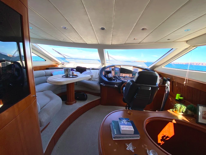 AZIMUT 85´ photo 4