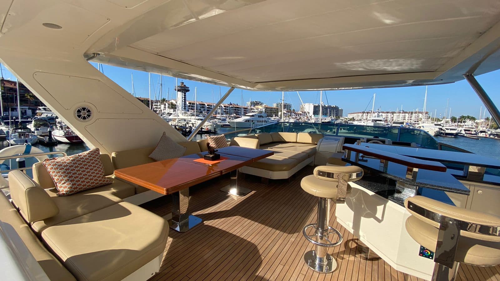 AZIMUT 85´ photo 4