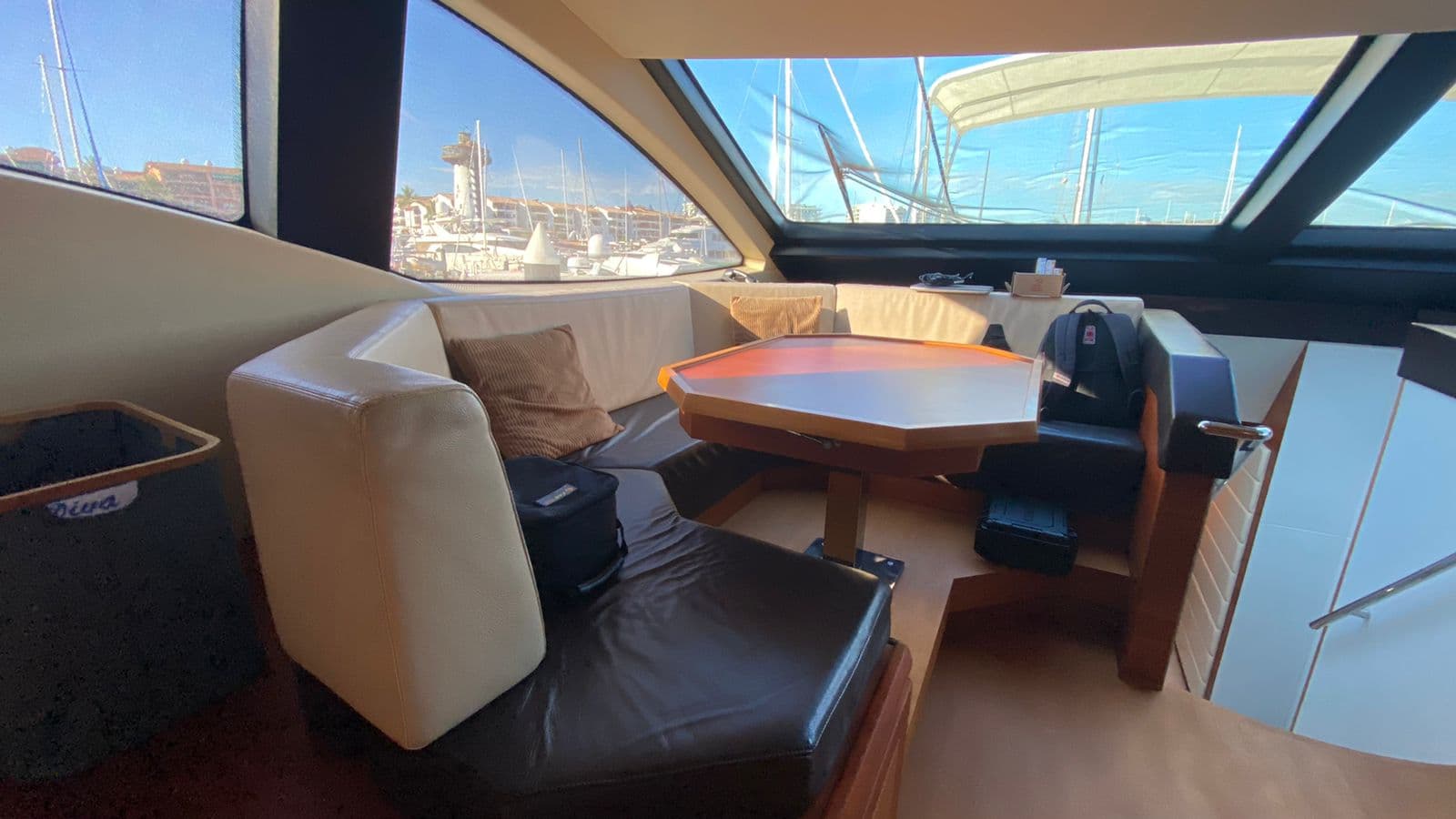 AZIMUT 85´ photo 2