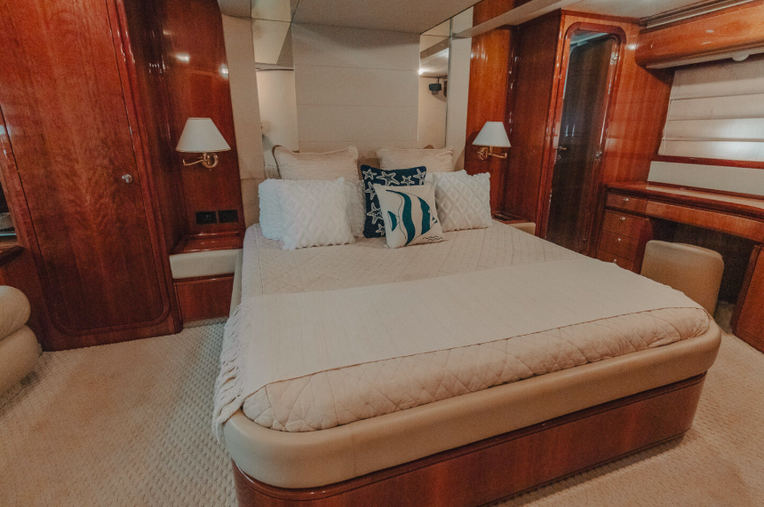 FERRETTI 80´ photo 3