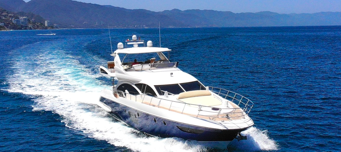 AZIMUT 70´ photo 2