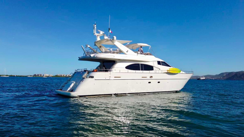 AZIMUT 70´ photo 2