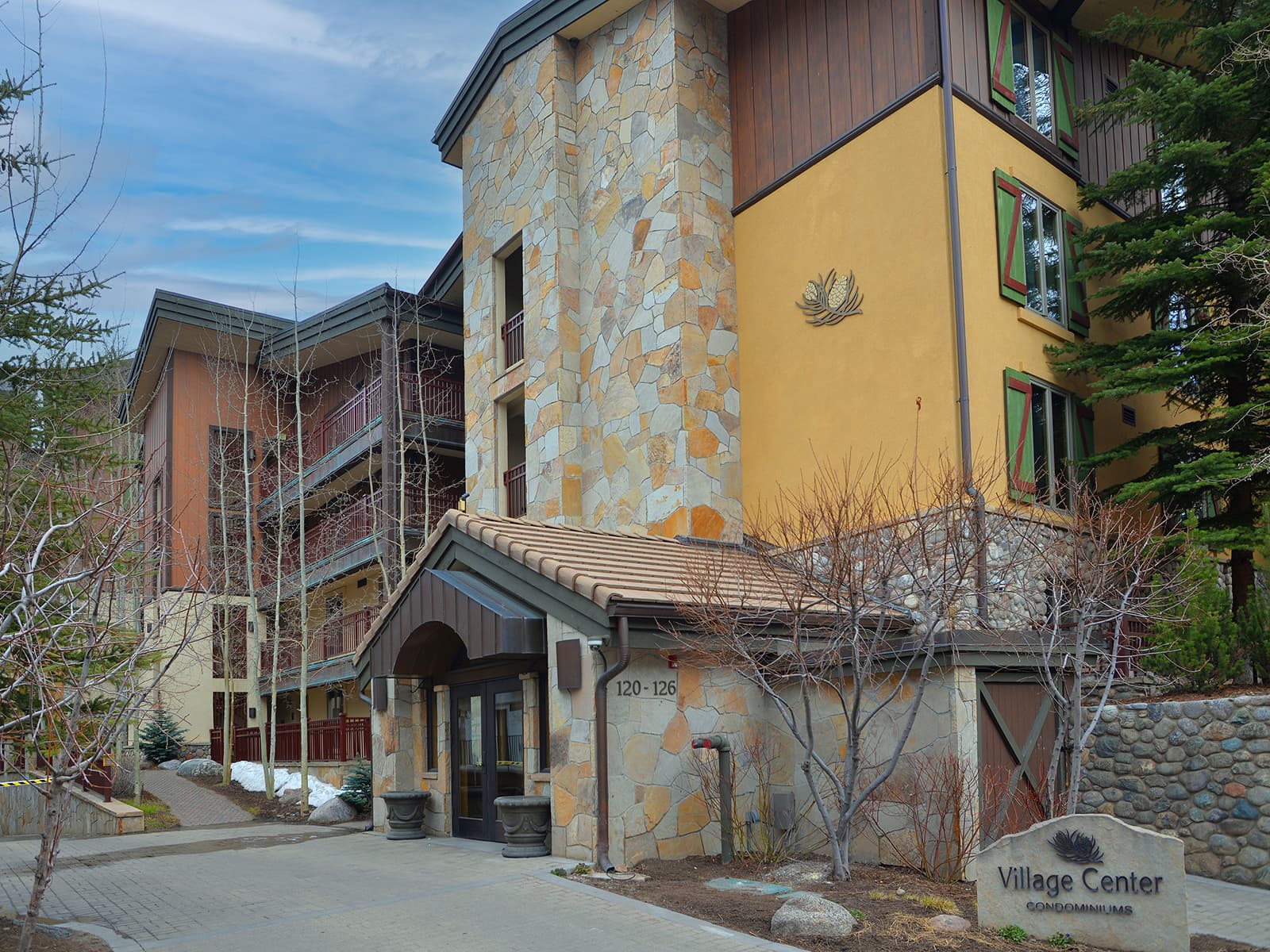 Village Center 1F