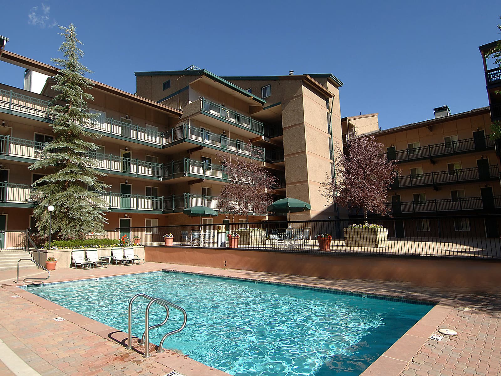 Vantage Point Condo 411 photo 2