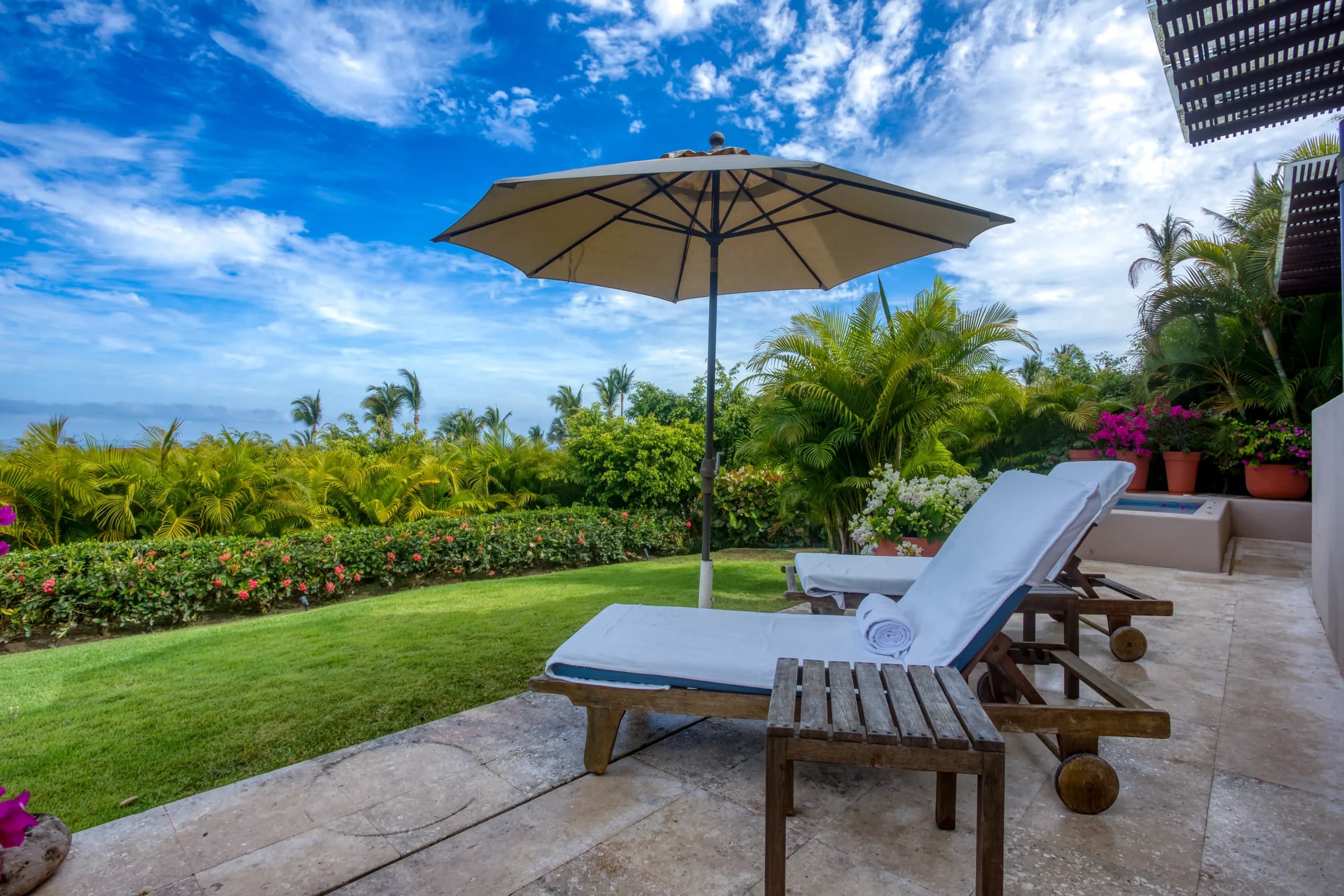 Villa Pelicanos – Four Seasons Private Villa