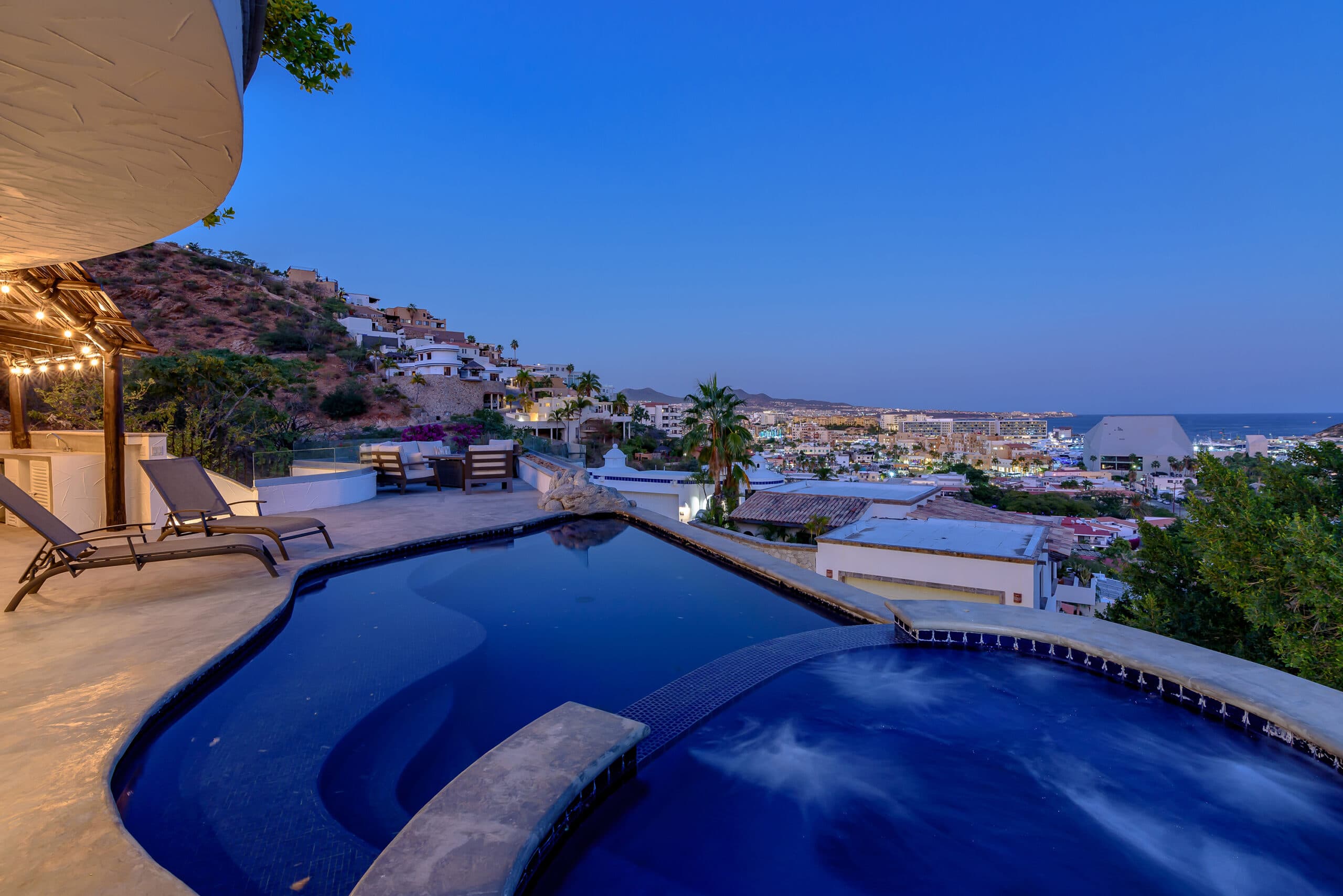 Hollywood House photo 2