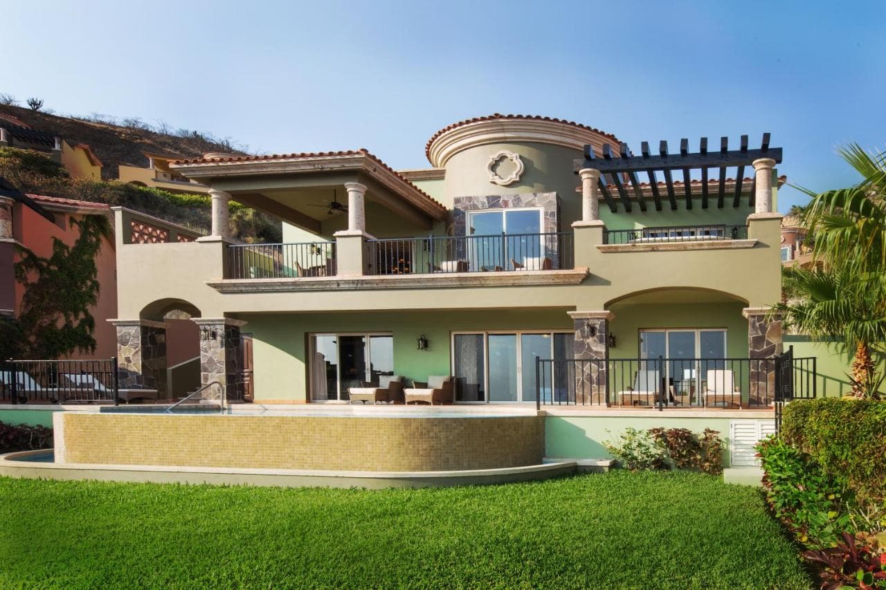 VILLA MONTECRISTO
