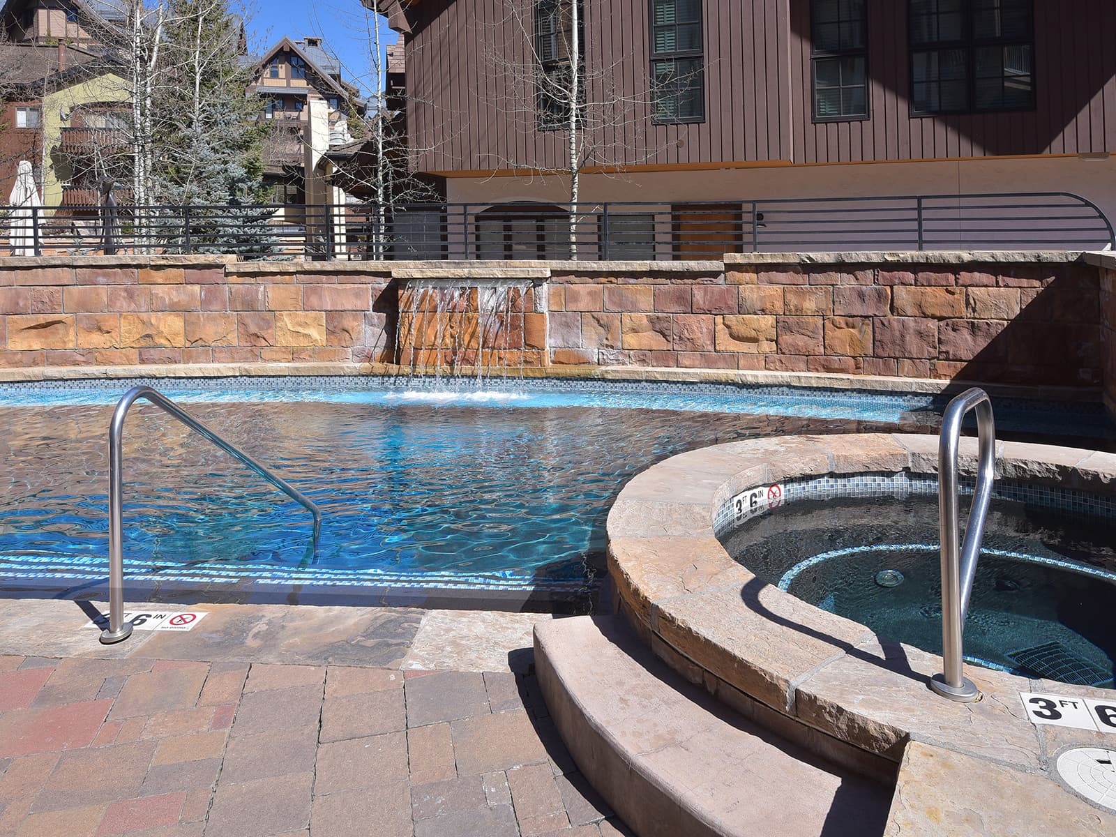 Vail Village Inn