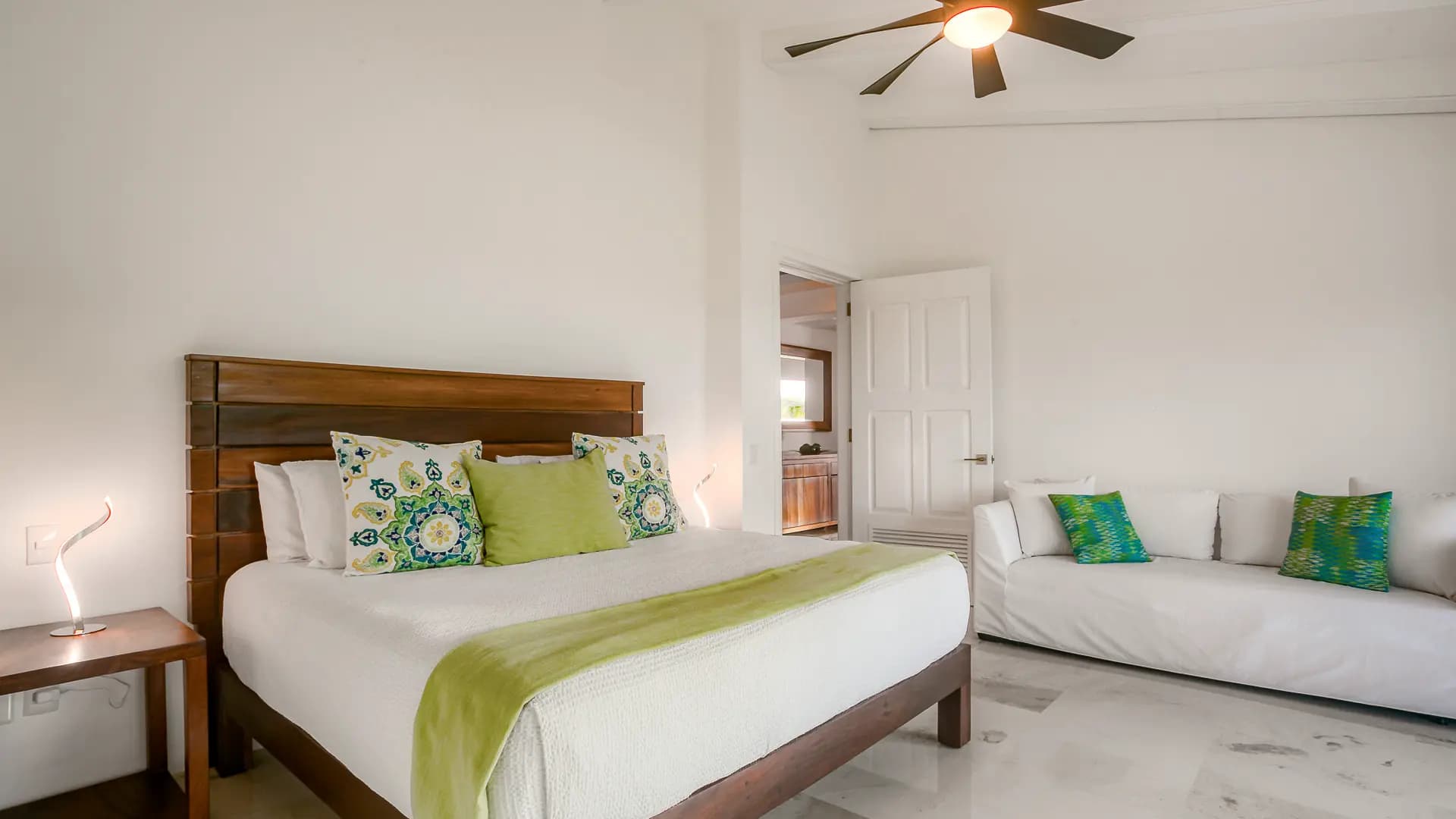 Penthouse Hacienda de Mita PH8 photo 4