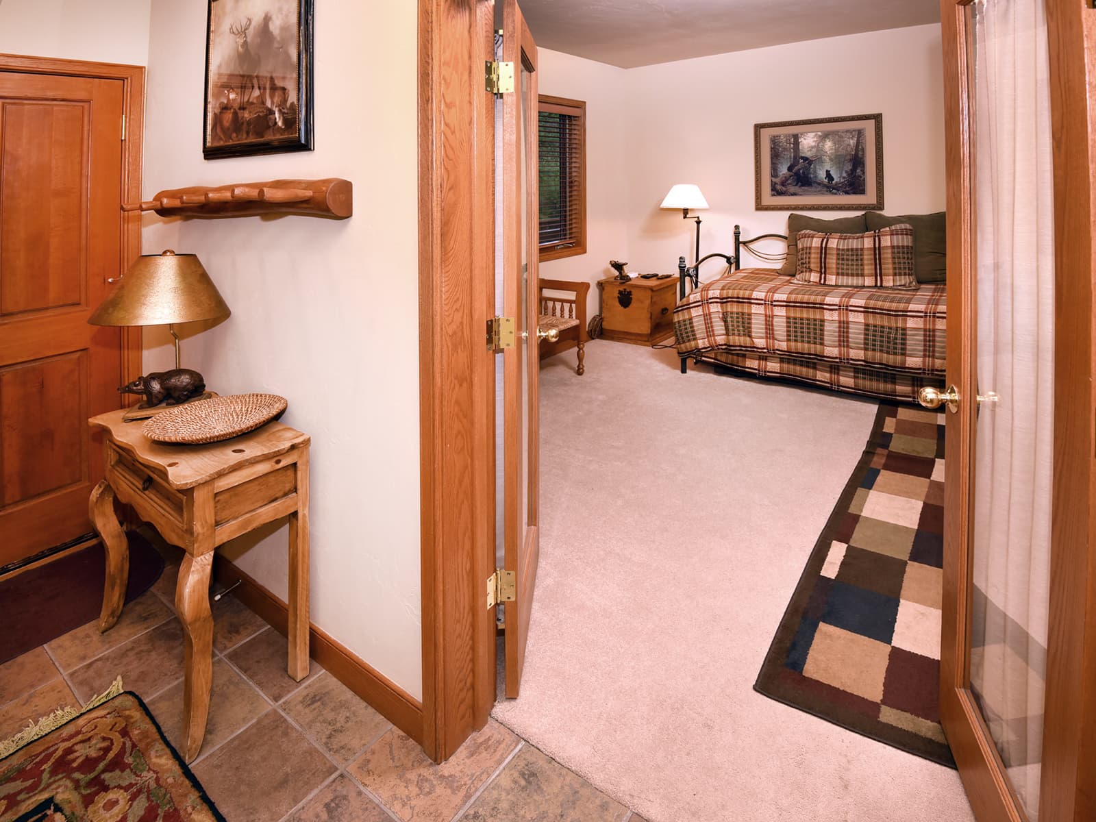 Glacier Court 1844 B photo 5