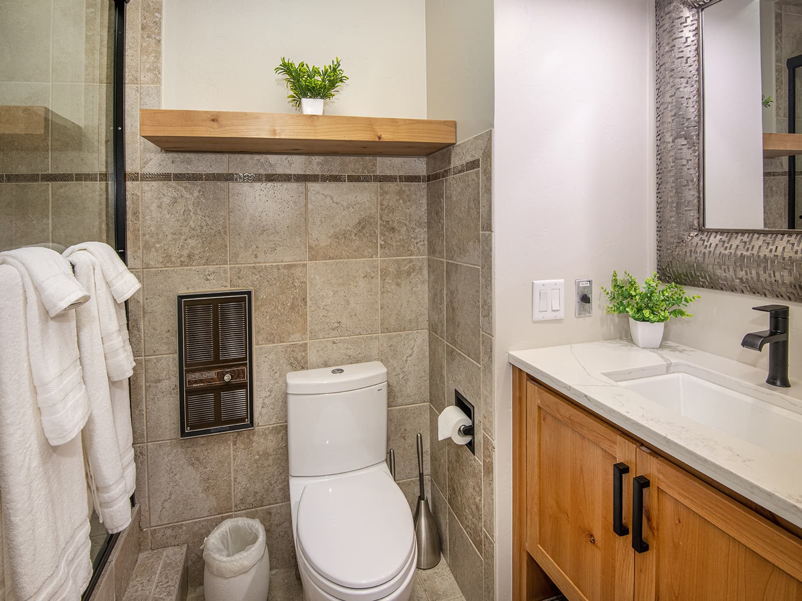 Vantage Point Condo 502 photo 4
