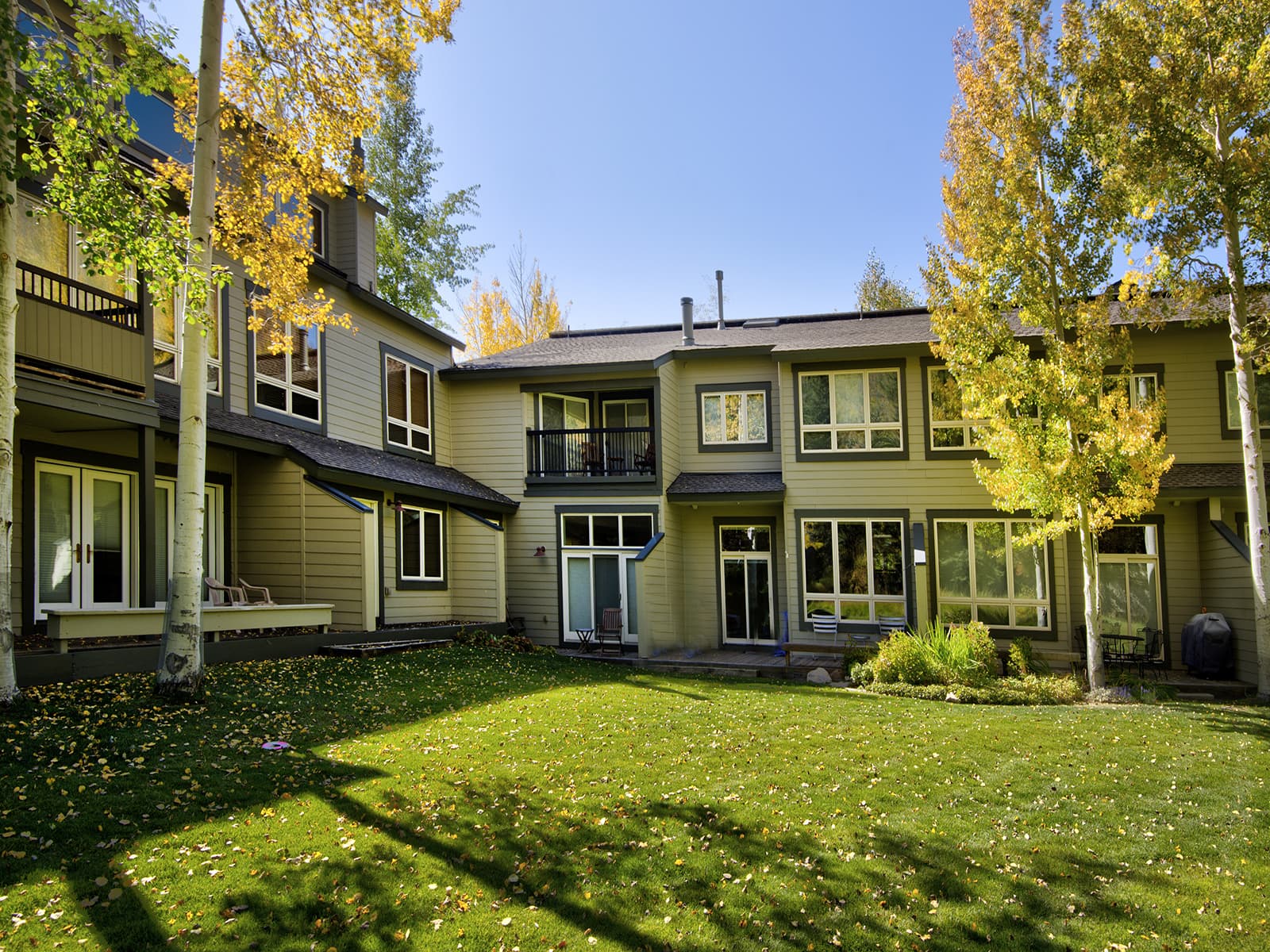 Coldstream Townhome 38
