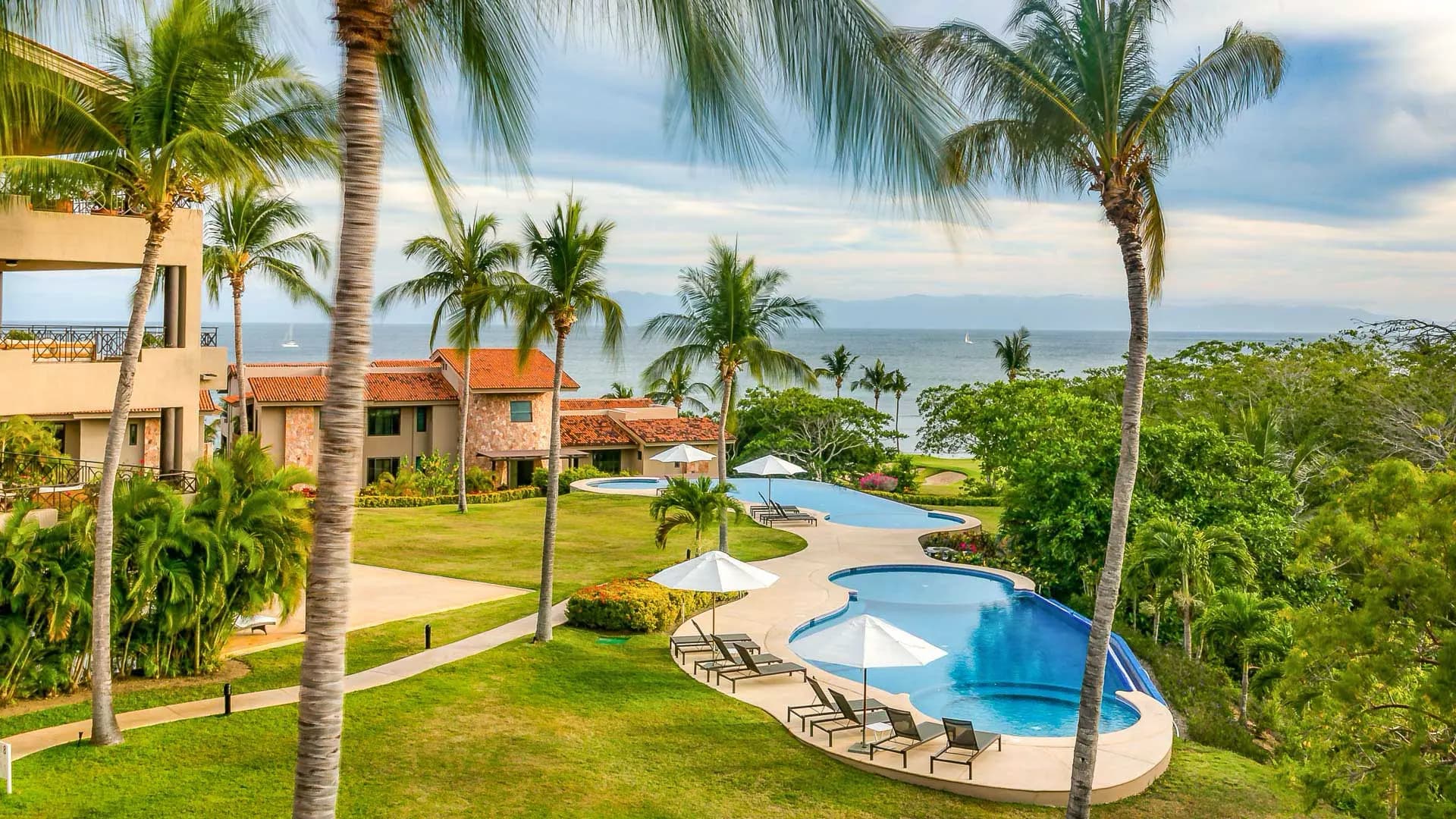 Penthouse Hacienda de Mita PH8