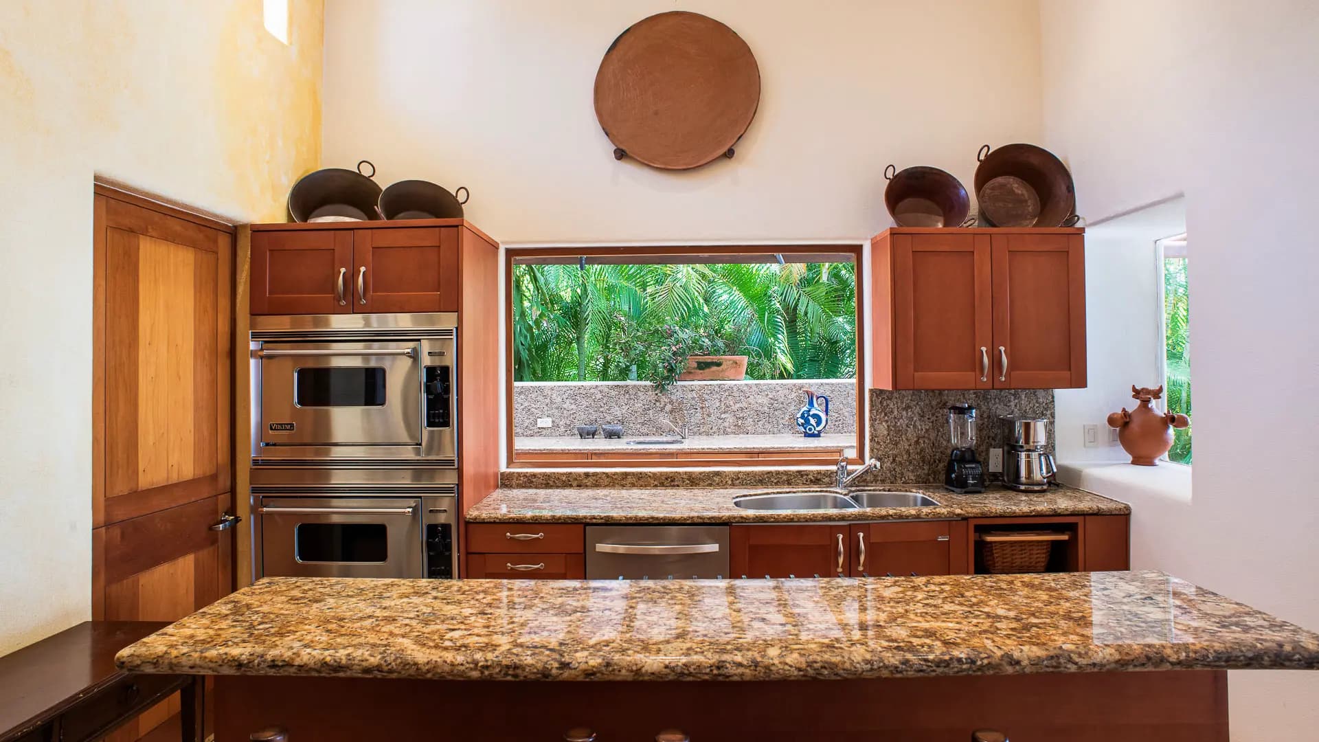 Luxury Four Season Villa photo 4
