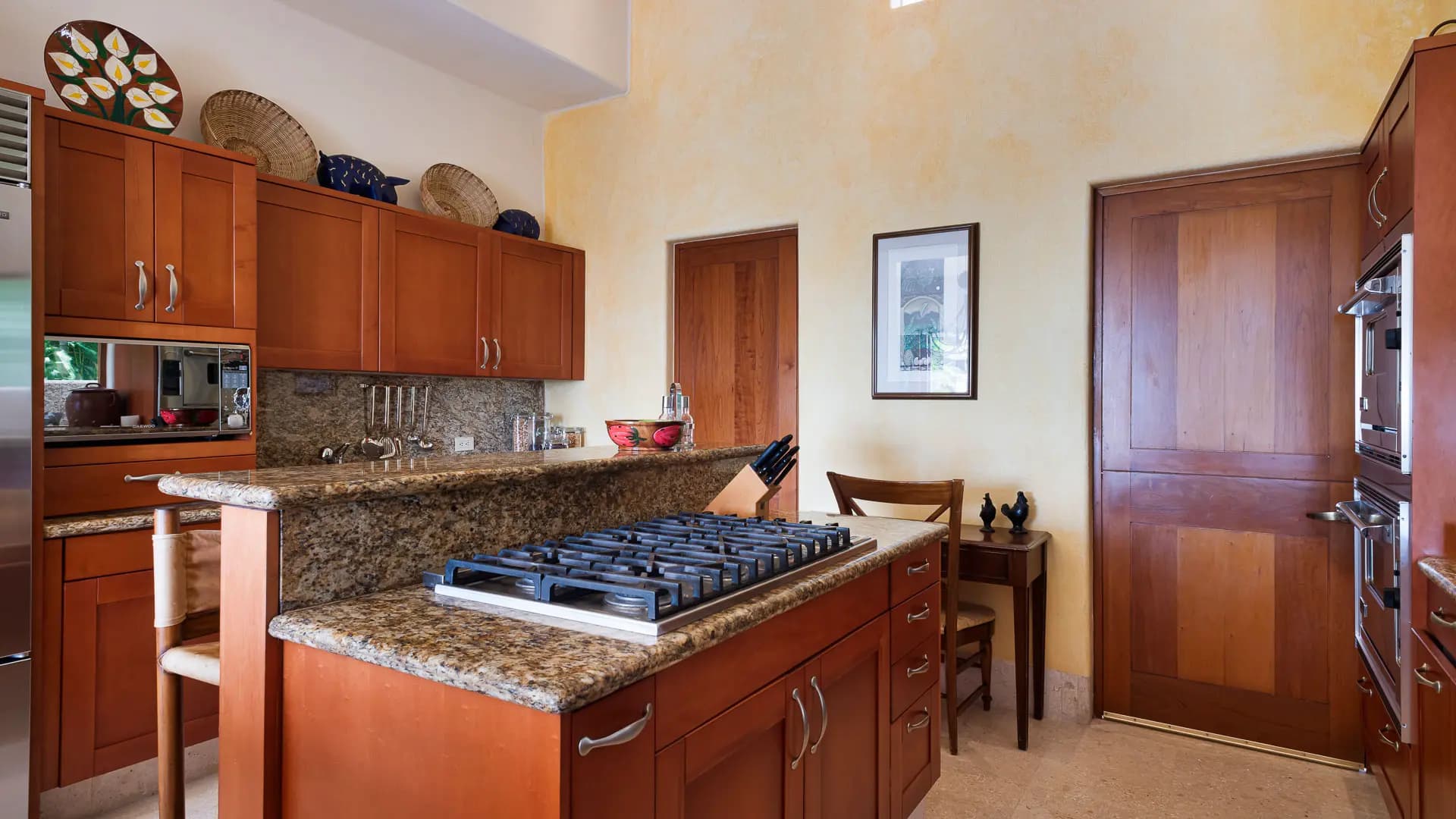 Luxury Four Season Villa photo 5