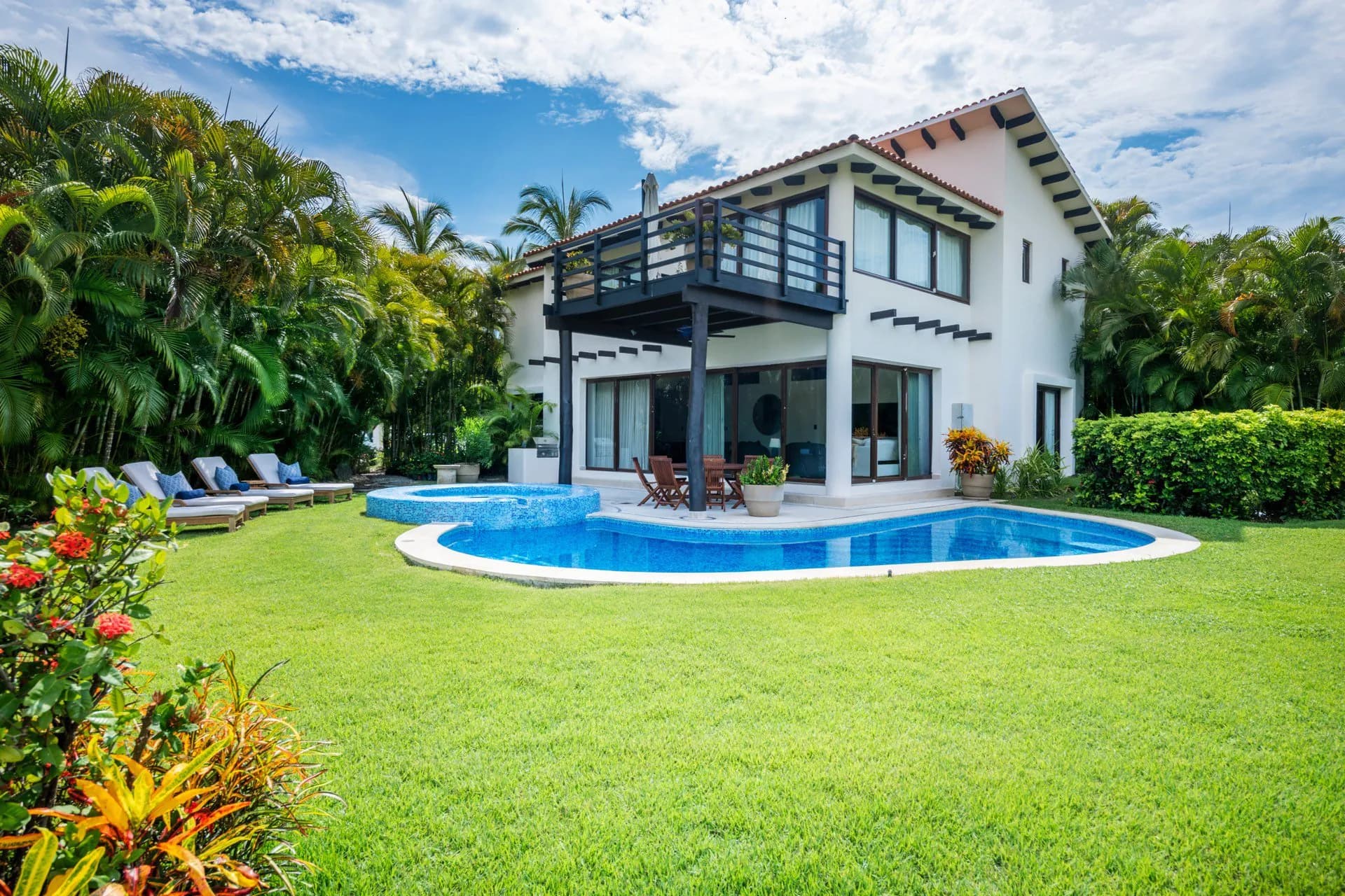 CASA UNO MÁS