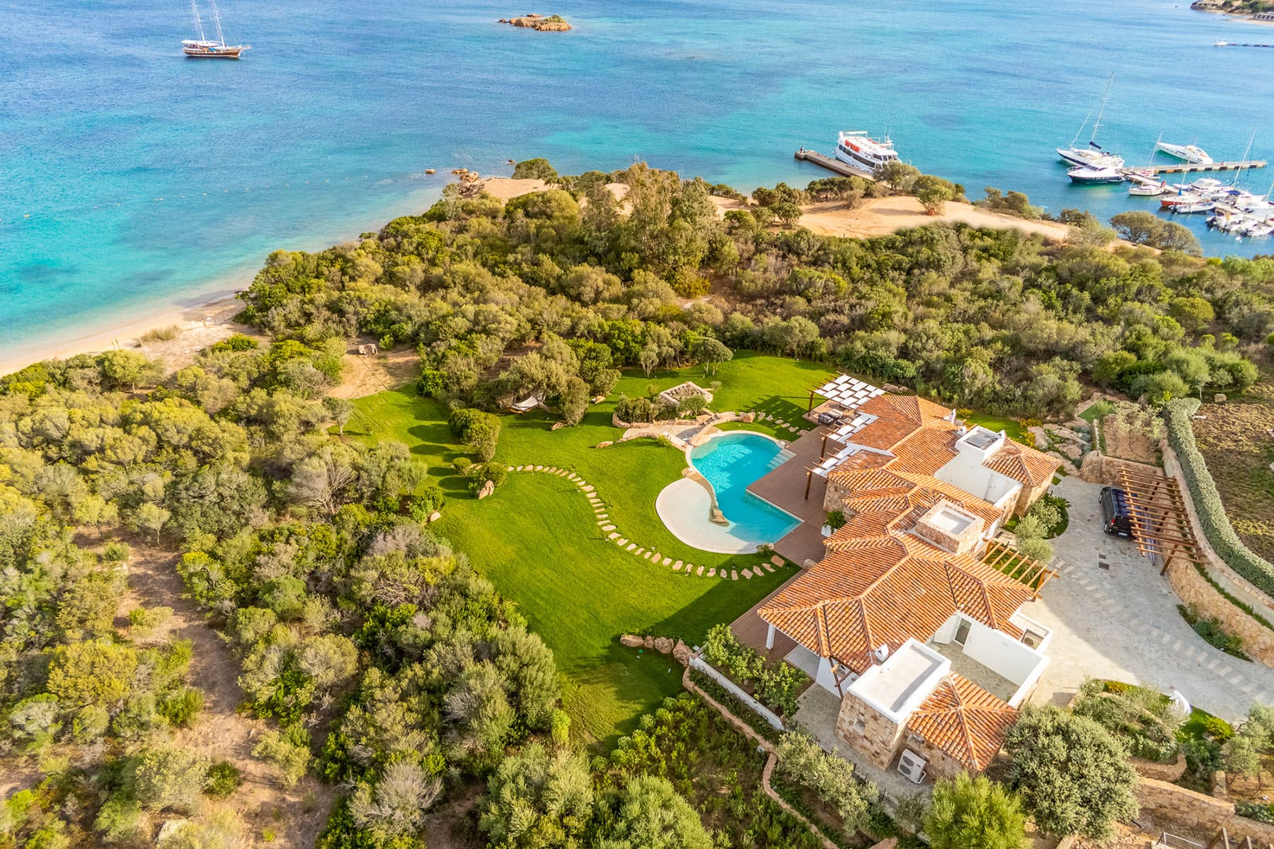 CANNIGIONE BEACH VILLA photo 2