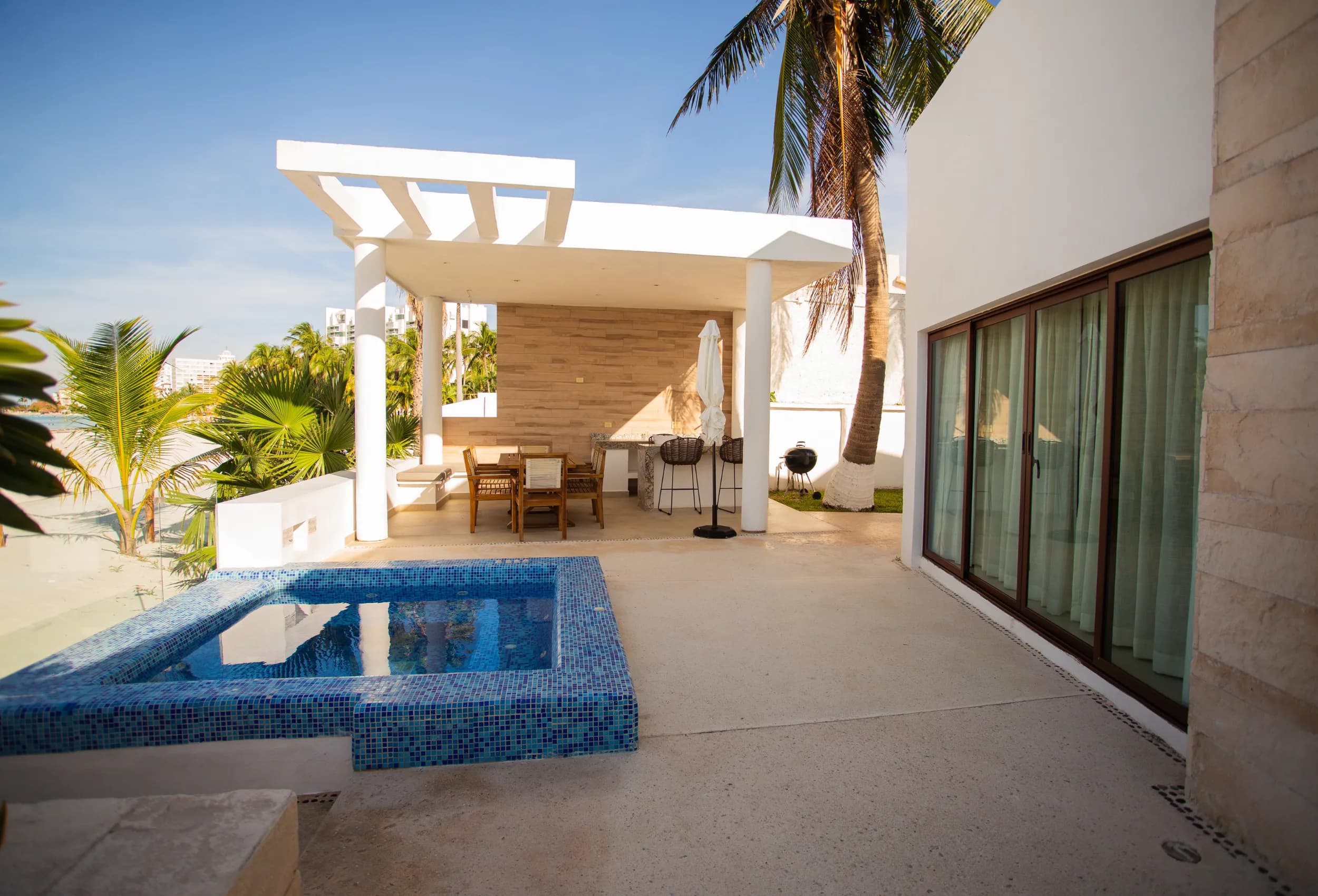 VILLA CARACOL