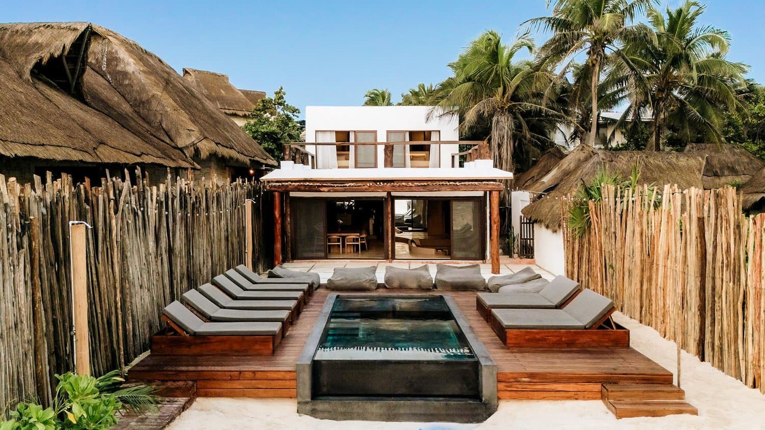 VILLA PRIVADA