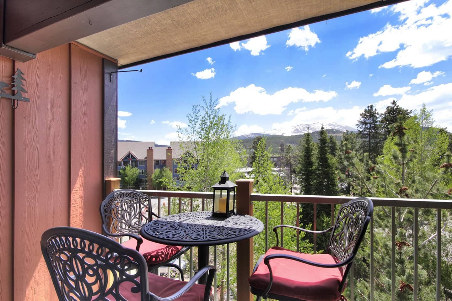 SAWMILL CREEK CONDO photo 2