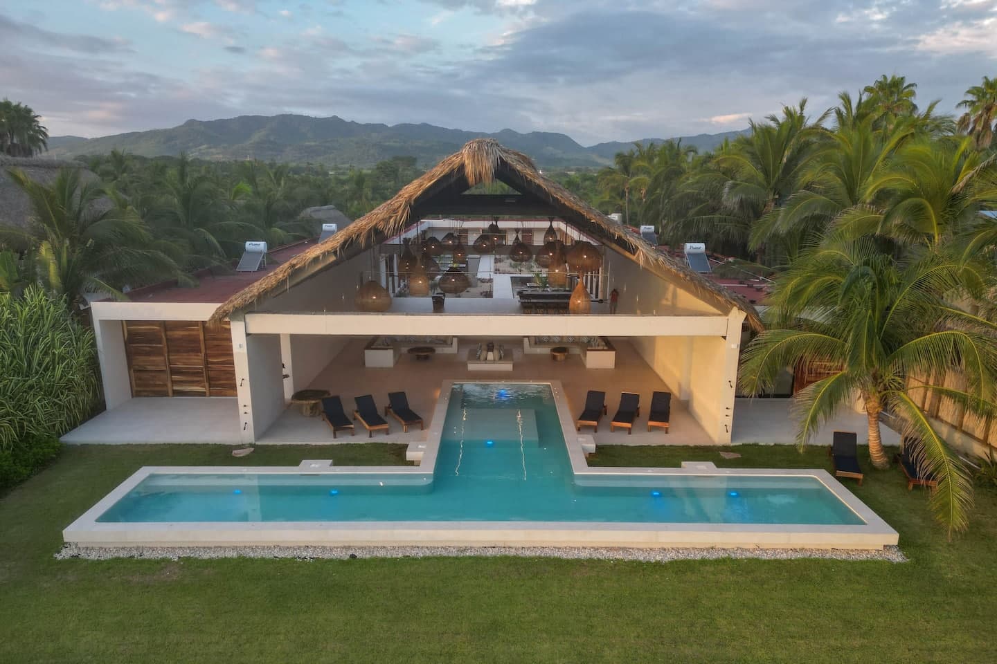CASA LAS VENTANAS