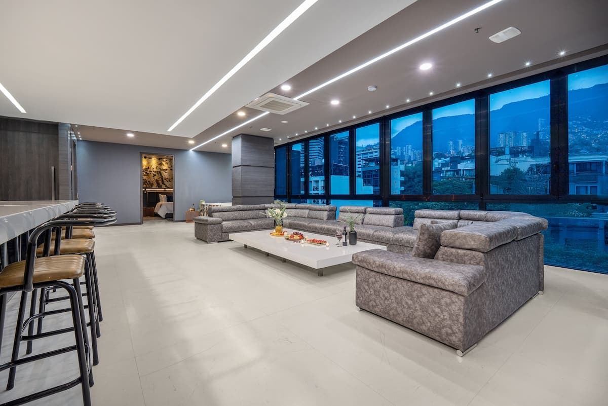 PENTHOUSE SUITE VILLAS