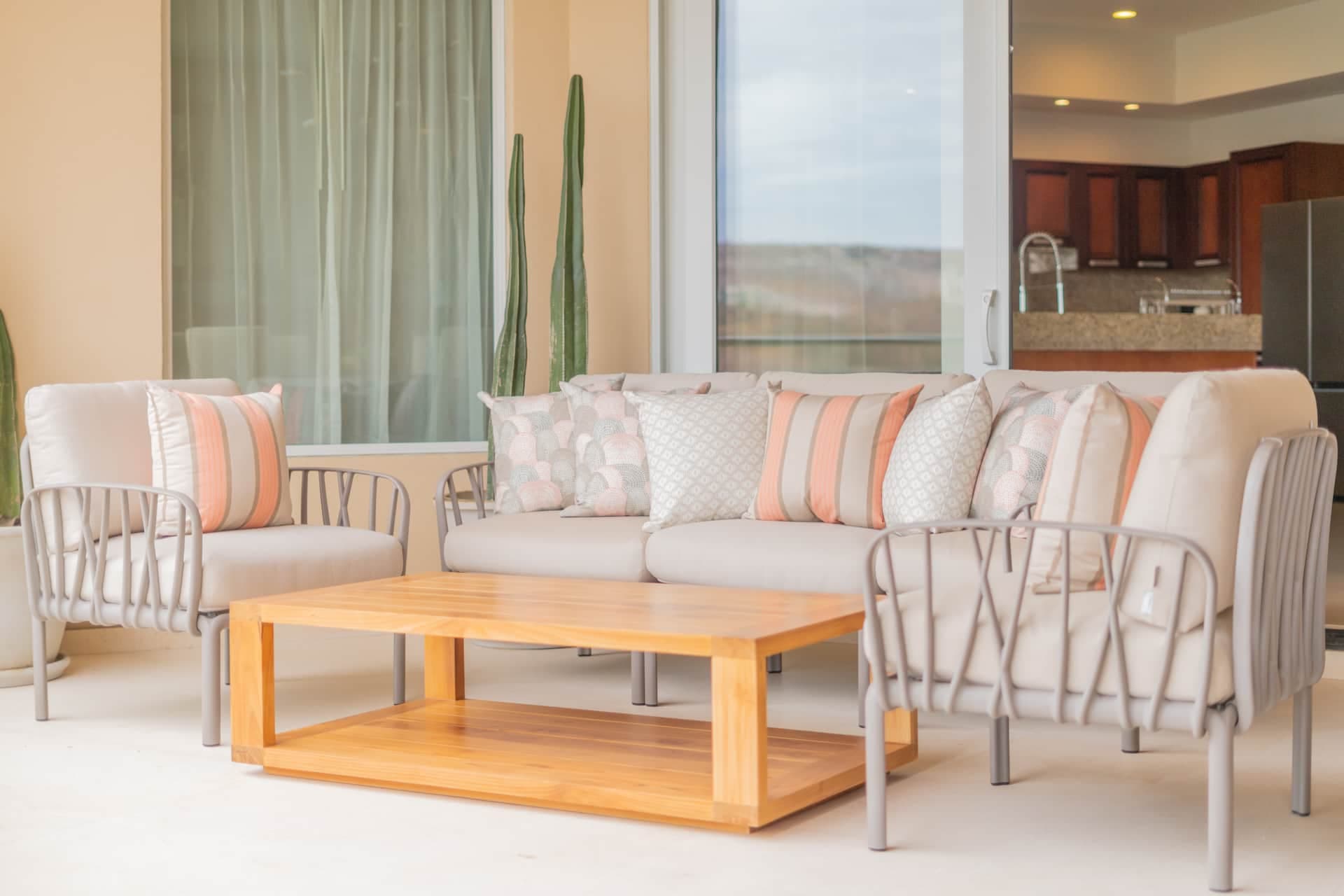 VILLA BITTOS OCEANVIEW BEACH CLUB, GOLF CART & JACUZZI photo 2