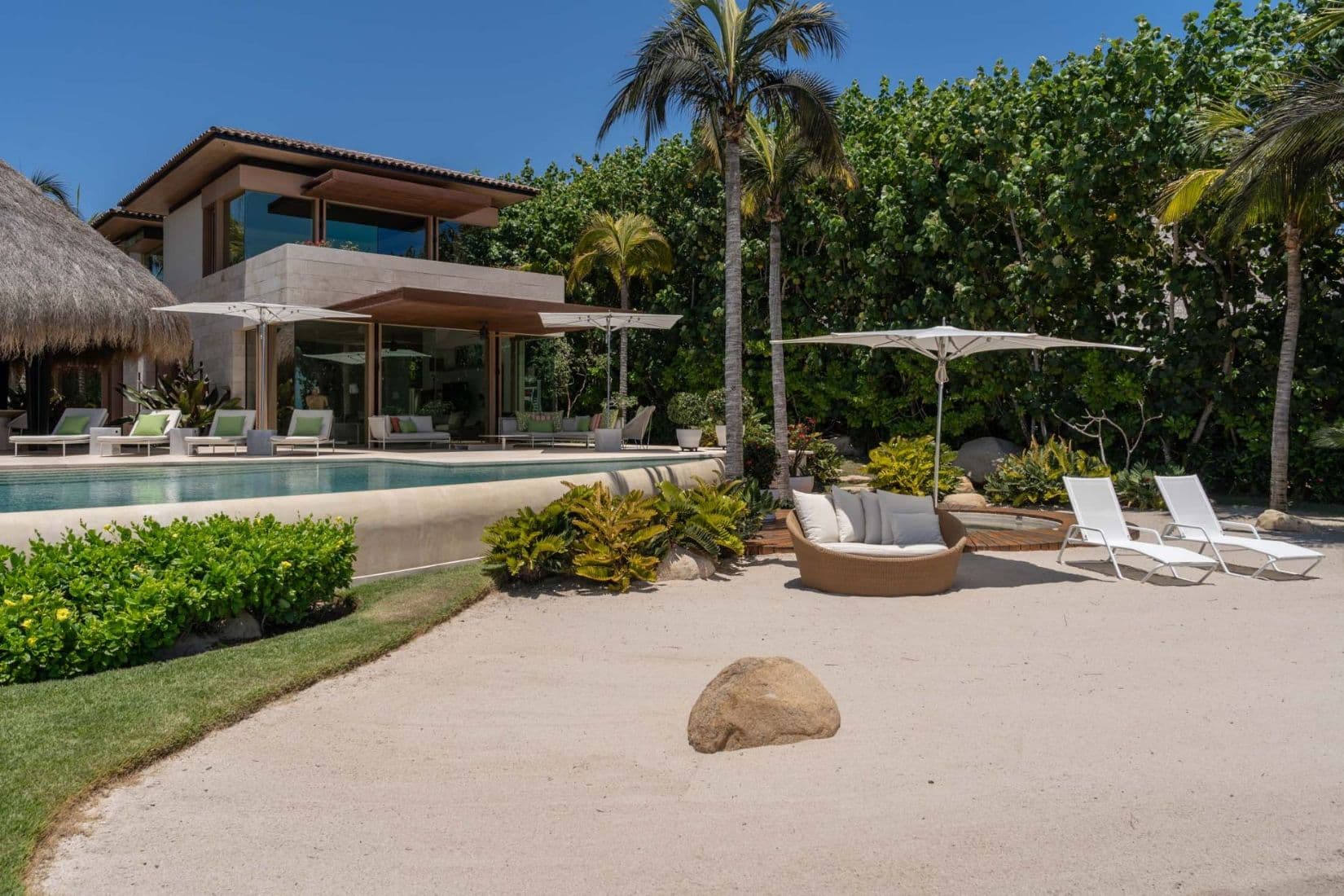 VILLA SOLAZ photo 2