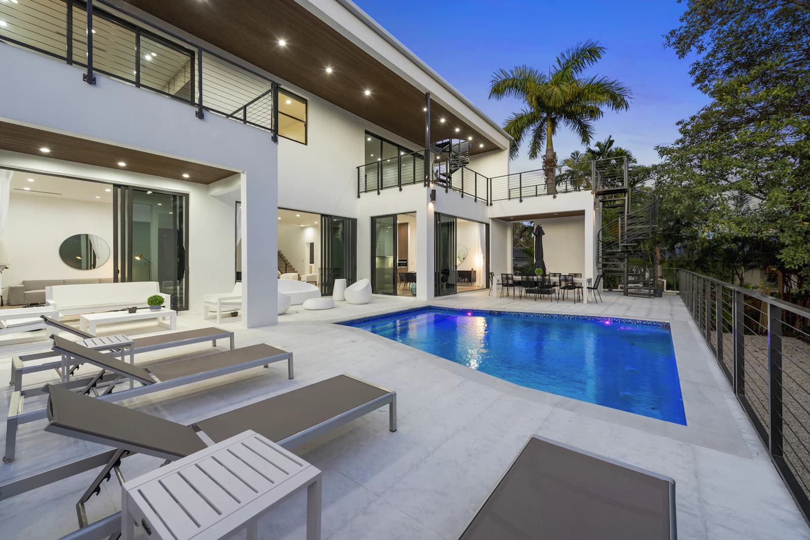 VILLA SUMMERCREST