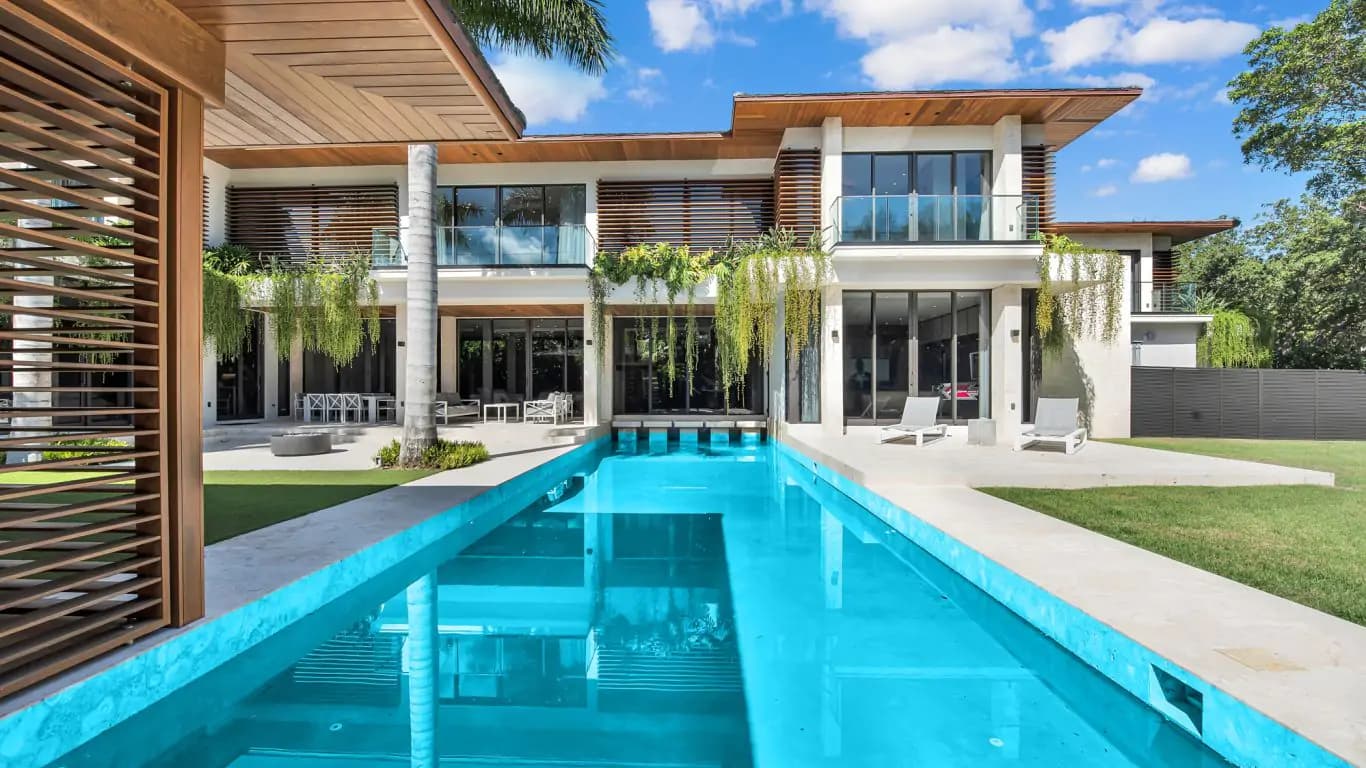 VILLA DELPHIS