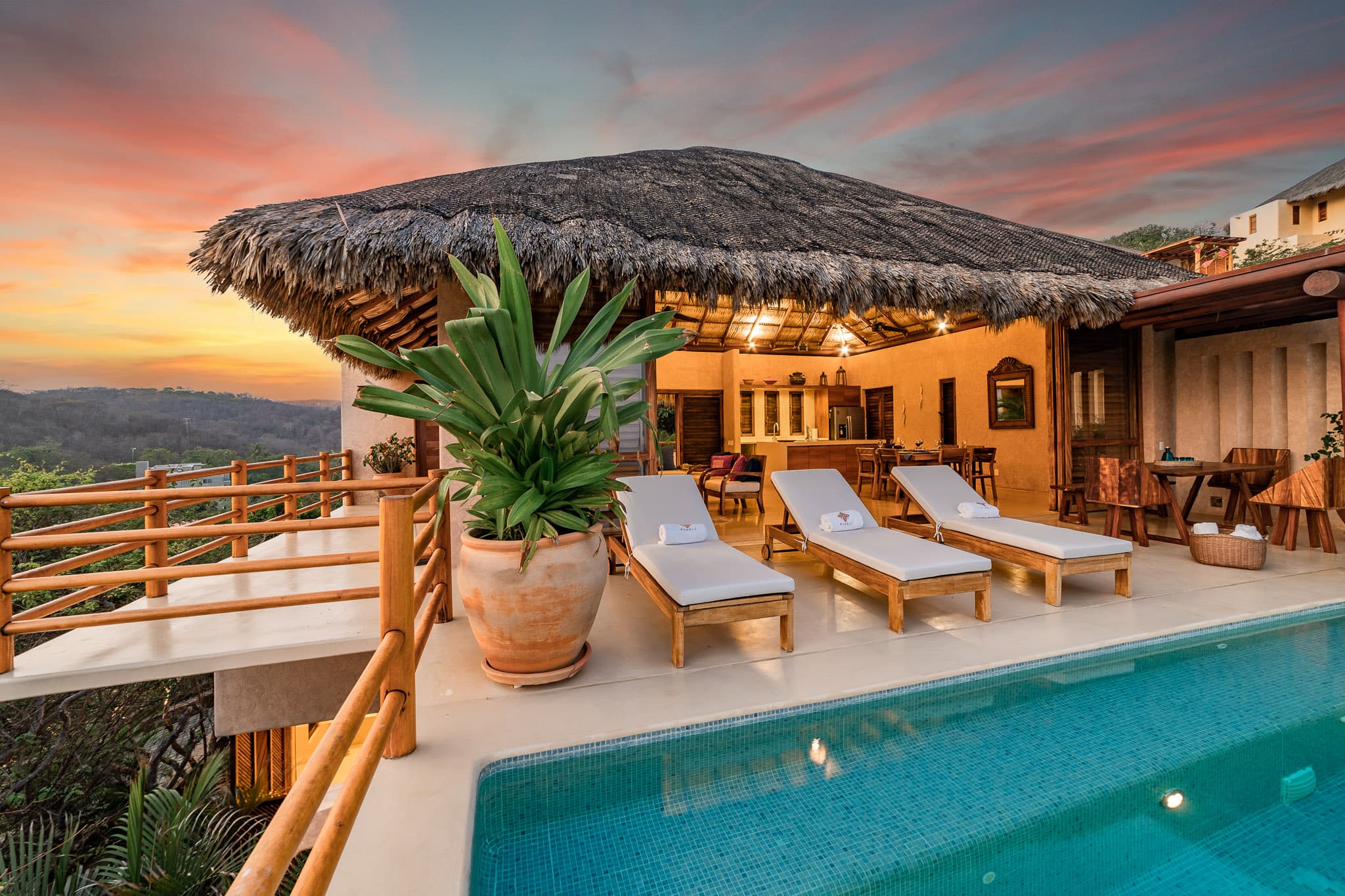 VILLA ALHELI