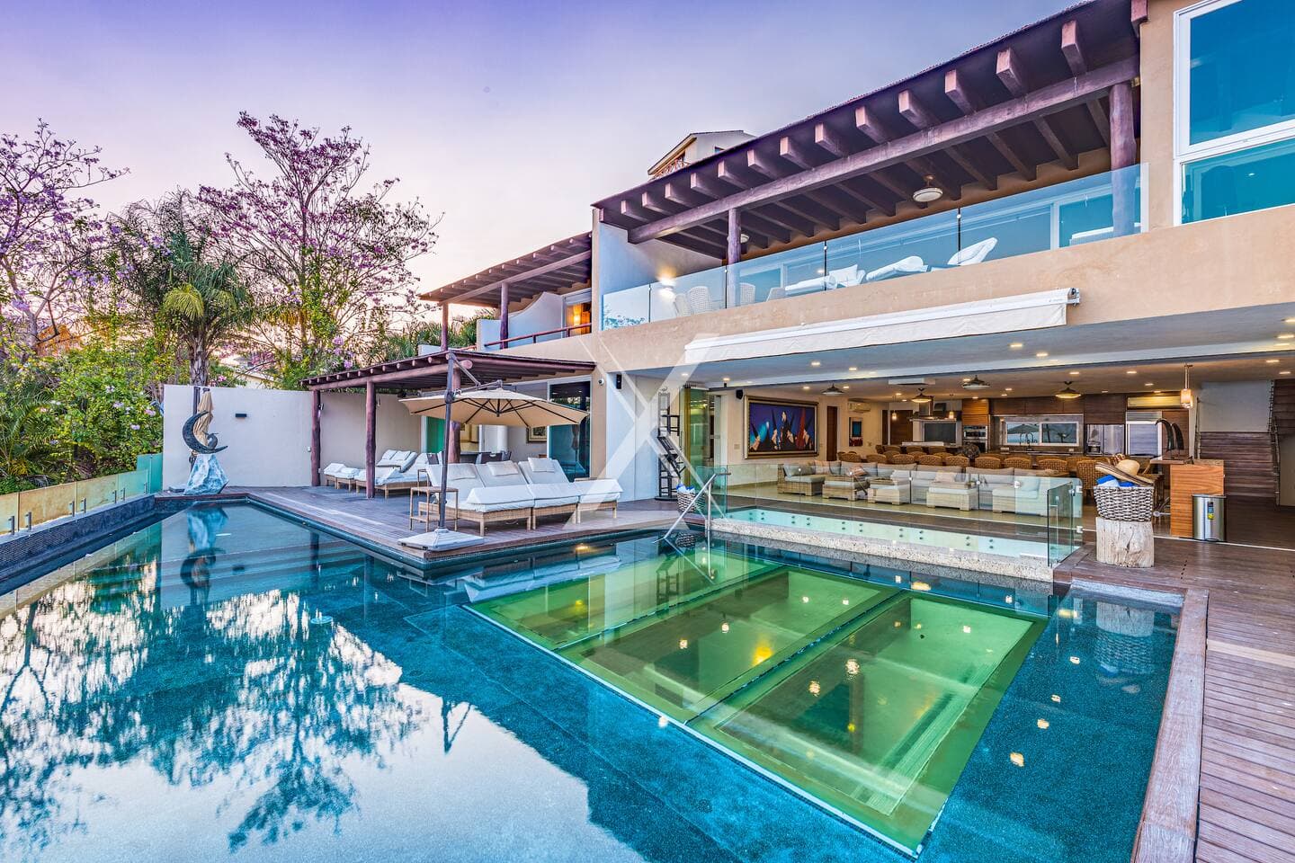 CASA DEL MAR