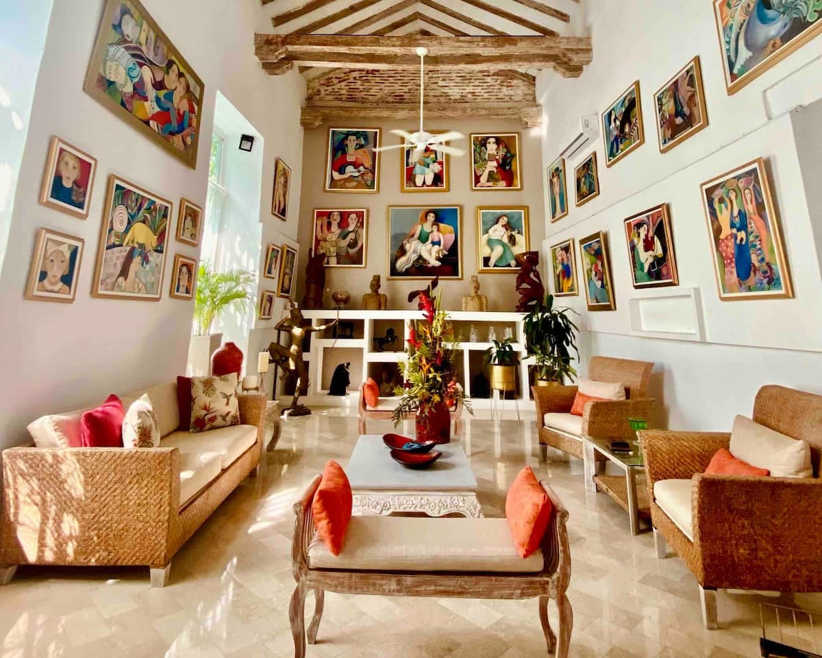 CASA GIL ART BOUTIQUE