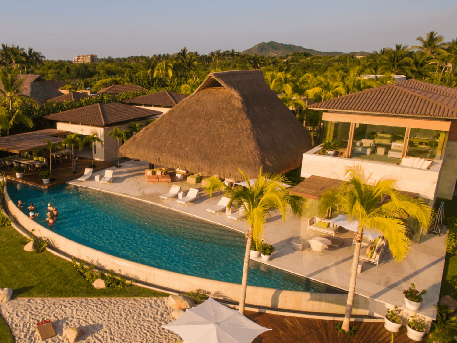 VILLA SOLAZ