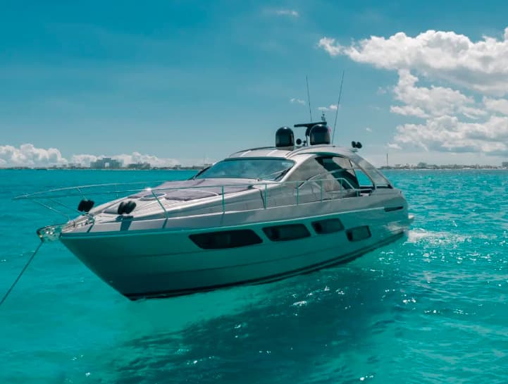 PERSHING 56´