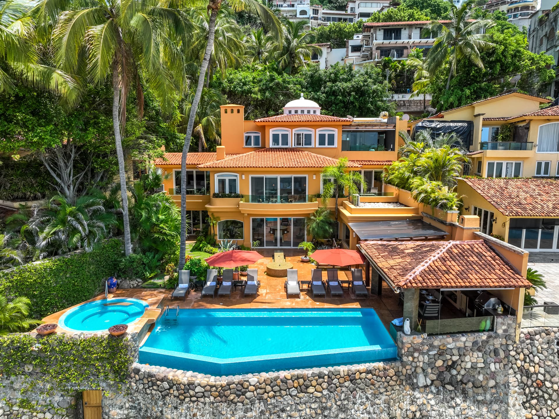 CASA CALETA
