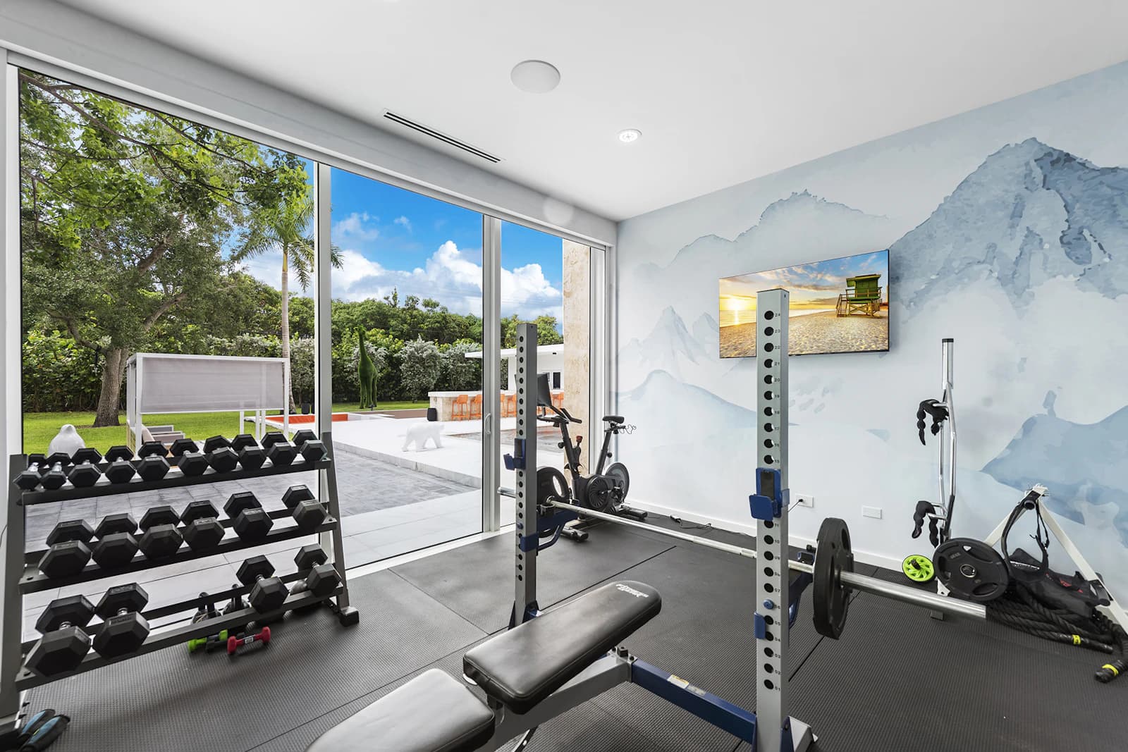 VILLA CREST photo 3