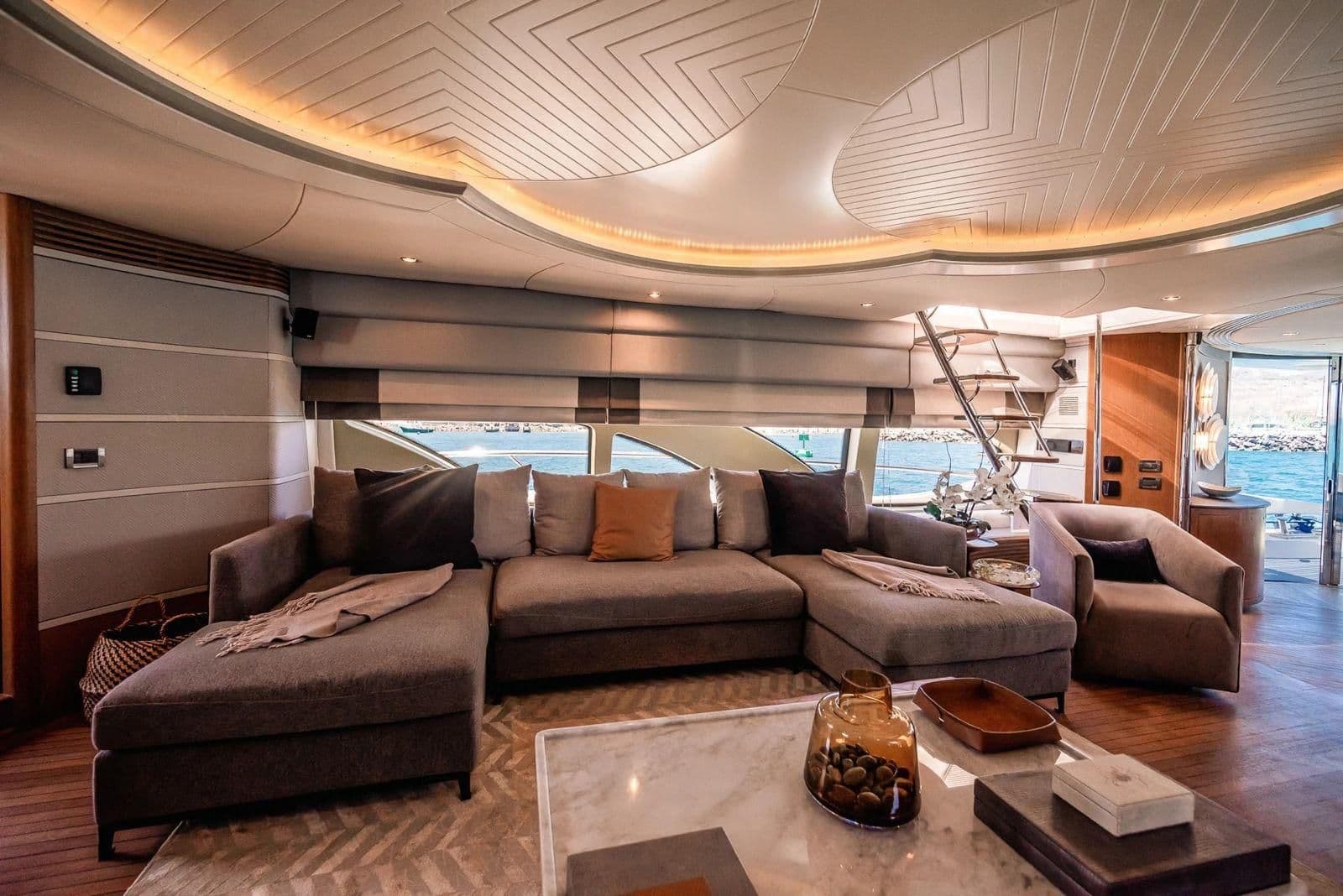 AZIMUT 98' photo 5